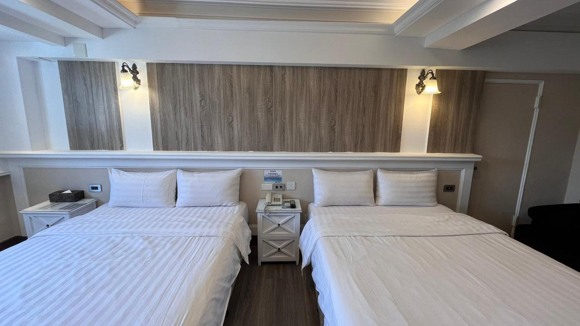 Migo Hotel Taichung Bagian luar foto