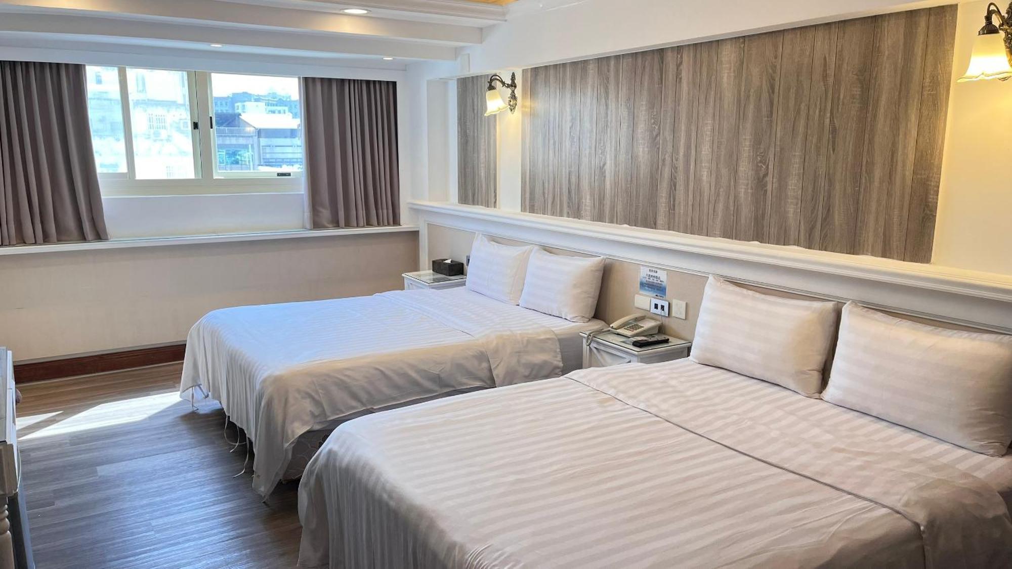 Migo Hotel Taichung Bagian luar foto