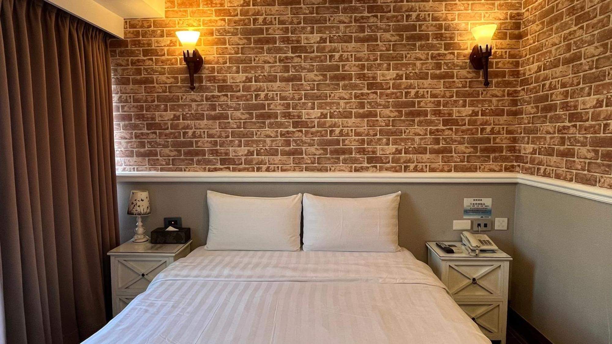 Migo Hotel Taichung Bagian luar foto