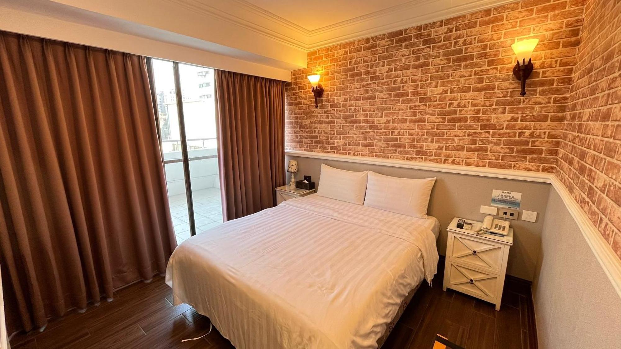 Migo Hotel Taichung Bagian luar foto